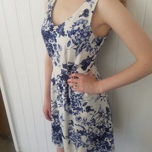 Blue and white floral Mystree dress
